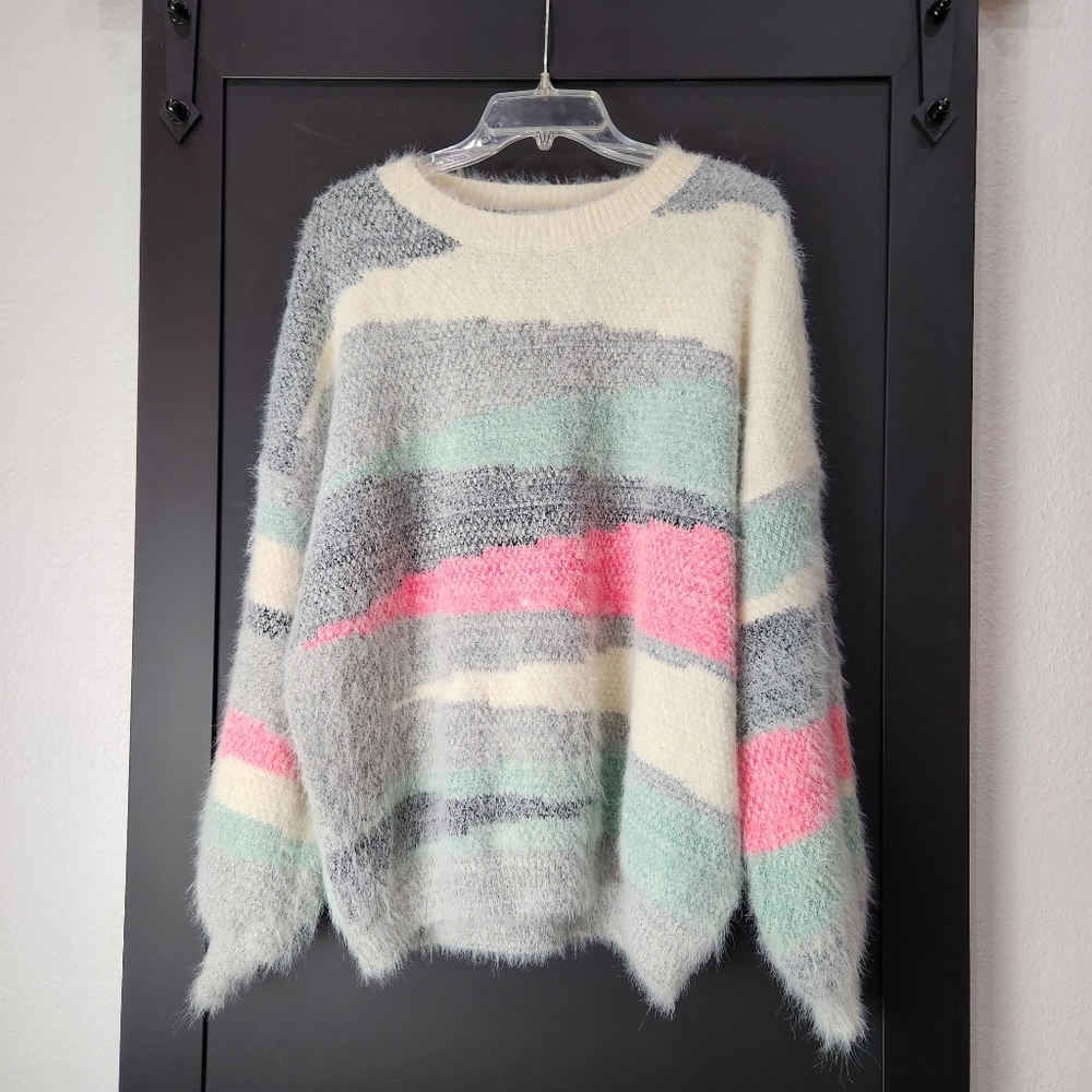 &MERCI Bella Rose Sweater Size Small